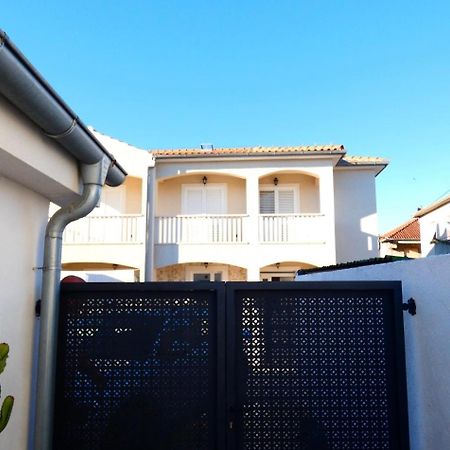 Villa Klaudia With Pool Zadar Ngoại thất bức ảnh