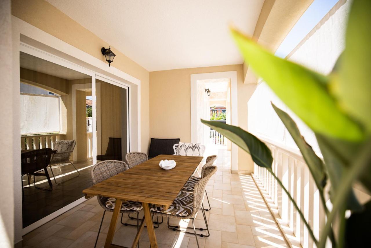 Villa Klaudia With Pool Zadar Ngoại thất bức ảnh