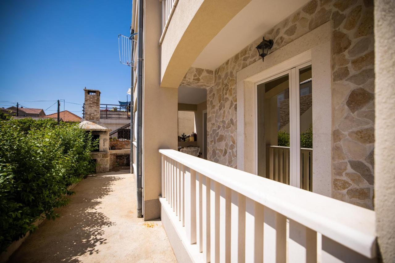 Villa Klaudia With Pool Zadar Ngoại thất bức ảnh